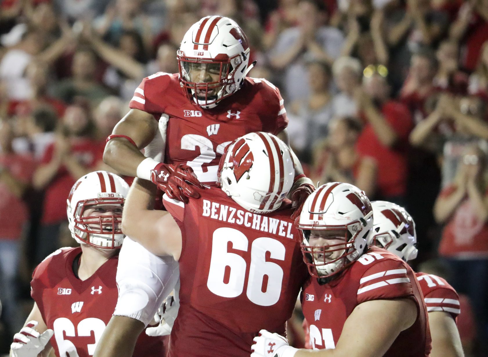 Wisconsin Badgers 34, Western Kentucky Hilltoppers 3